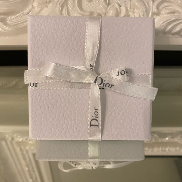 New Authentic Dior Logo Crystal Bow Rhinestone Earrings Silver - Picture 6 of 6